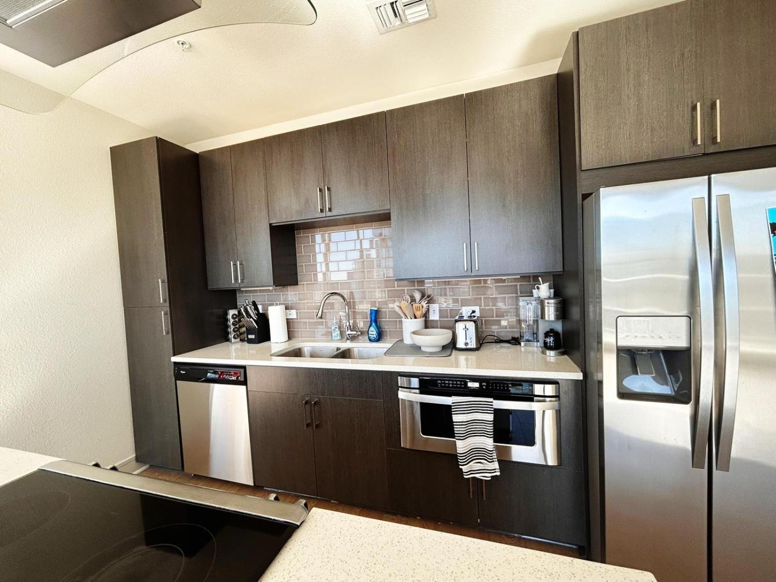 Indulge In Luxury Living 2 Bedroom Gem In The Heart Of Austin With Pool, Gym, And Breathtaking Views المظهر الخارجي الصورة